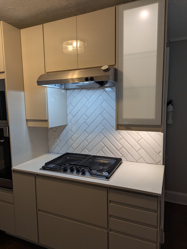 Building Photo - 720 Berne St SE Apt B
