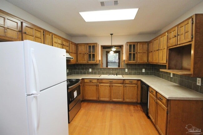 Building Photo - 5705 Bronco Pl