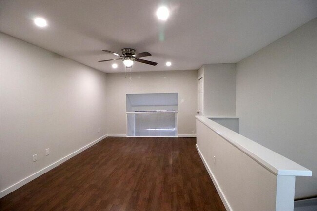 Building Photo - 5929 Queensloch Dr