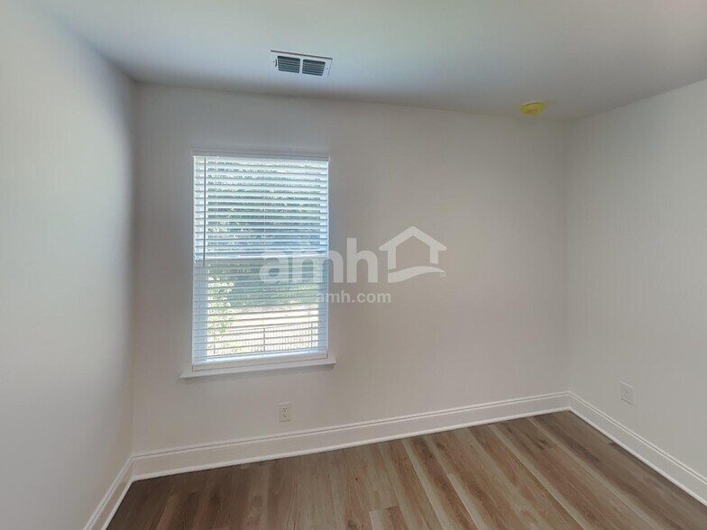 Building Photo - 214 Gershon Wy