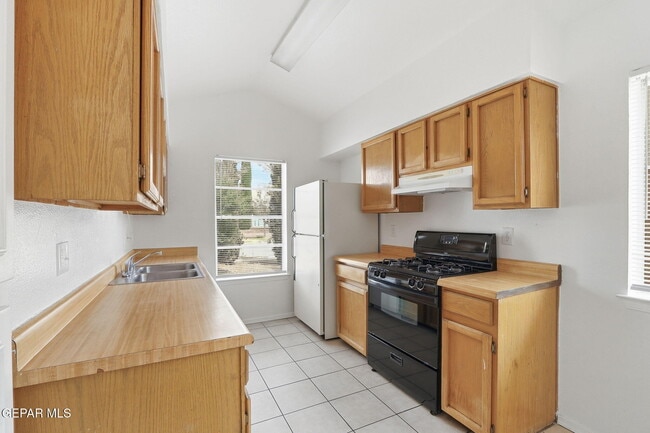 Building Photo - 10969 Duke Snider Cir