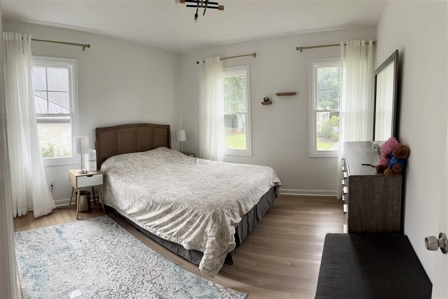 Building Photo - 3561 Duberry Ct NE