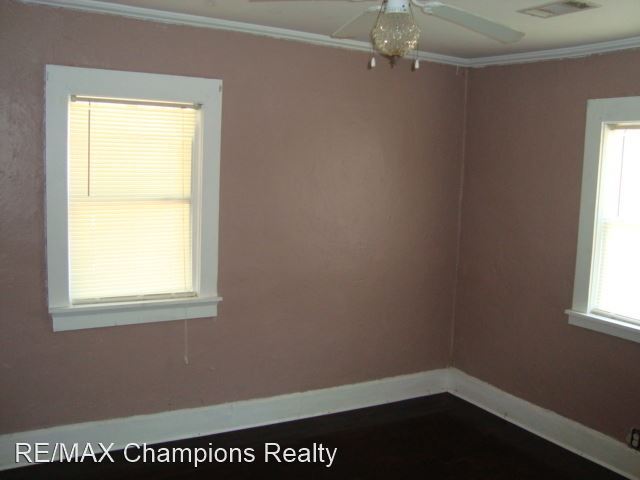 Building Photo - 2 br, 1 bath House - 954 54th Street