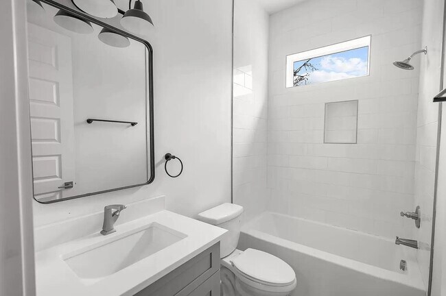 Building Photo - 4318 Woods St