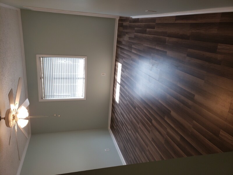 Building Photo - 4015 Fairway Dr