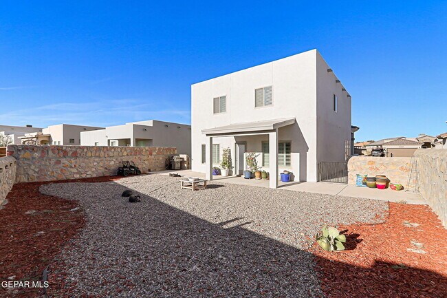 Building Photo - 261 Emerald Sun Dr