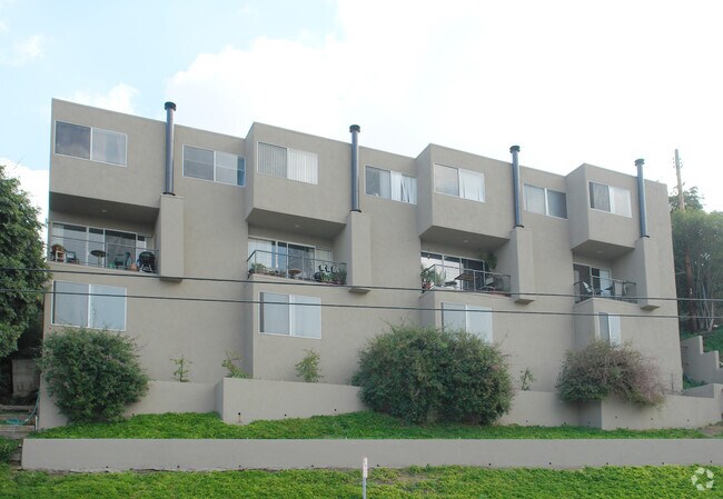 Building Photo - 1733 Lucile Ave