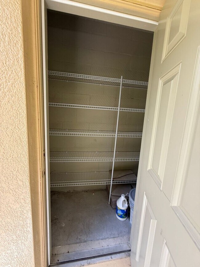 Building Photo - Beautiful 2 Bedroom, 2.5 Bath Townhome for Rent in The Hammocks!