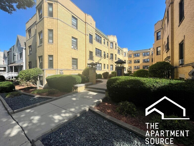 Building Photo - 2315 N Rockwell St