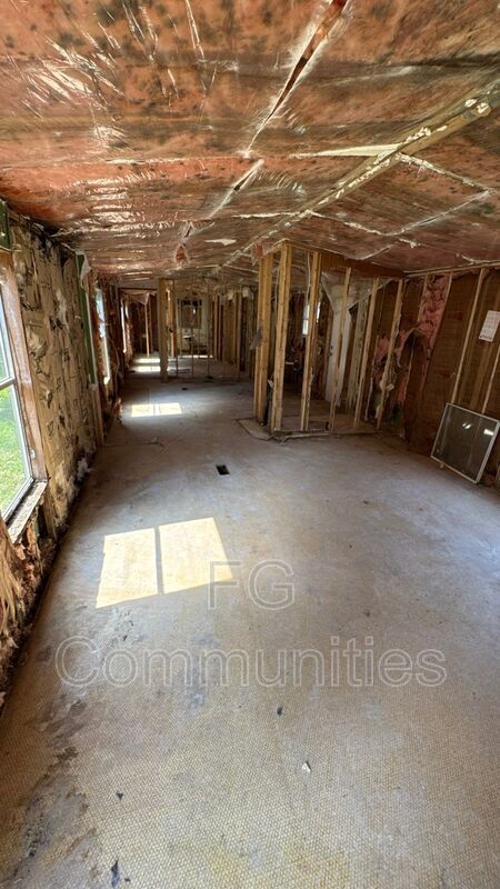 Building Photo - 3160 Dunn St