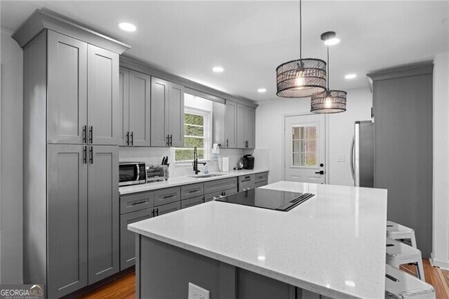 Building Photo - 799 Pine Roc Dr