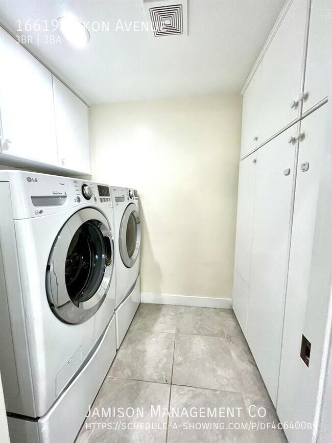 Building Photo - 16619 Yukon Ave