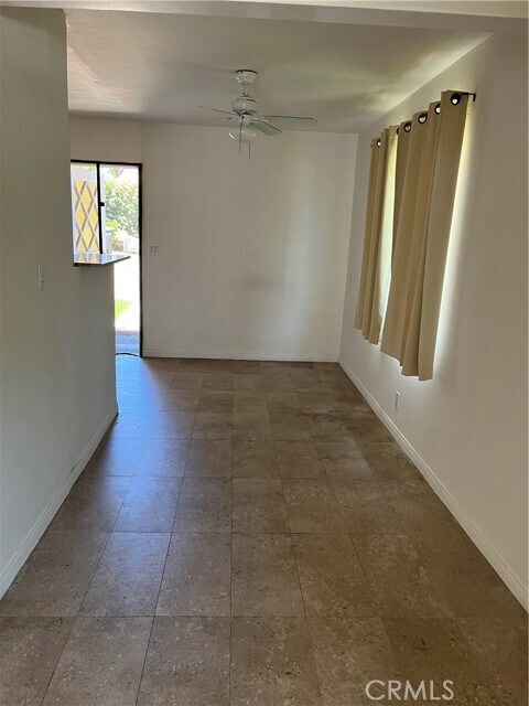 Building Photo - 680 W 18th St