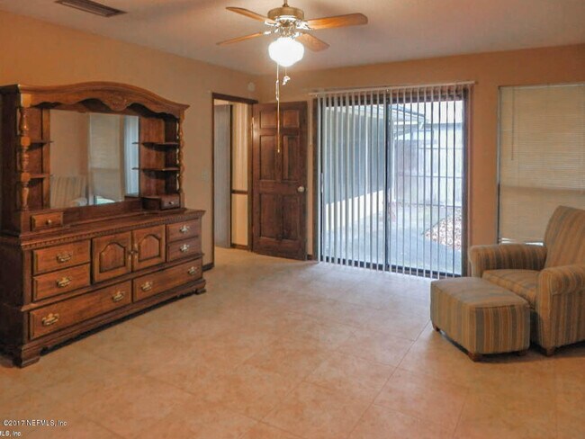 Building Photo - 13009 Bent Pine Ct E