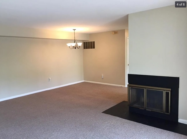 Building Photo - 115 Cascade Ct