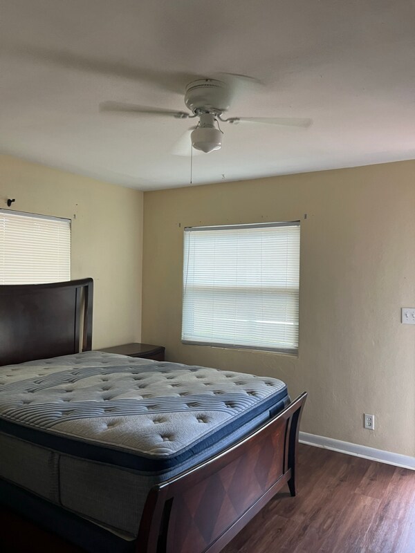 Building Photo - 4586 Park St