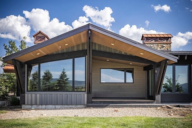 Building Photo - Ranch home in Kamas