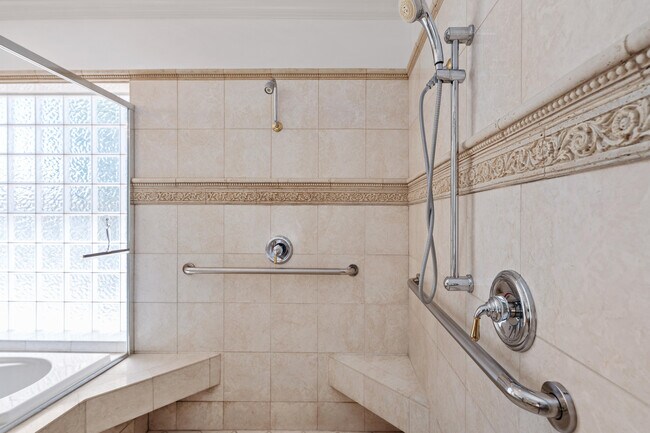 Building Photo - 50665 Spyglass Hill Dr