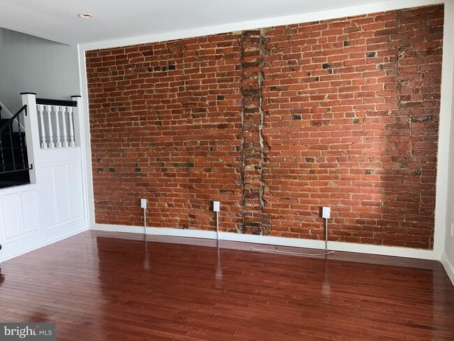 Building Photo - 742 S 53rd St