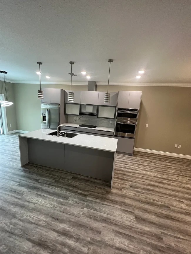 Building Photo - 1818 Brentwood Ct