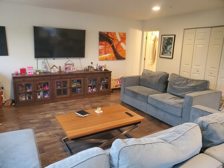Living Room - 3894 Ashland Dr