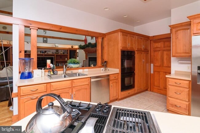 Building Photo - 23615 Quail Hollow Cir