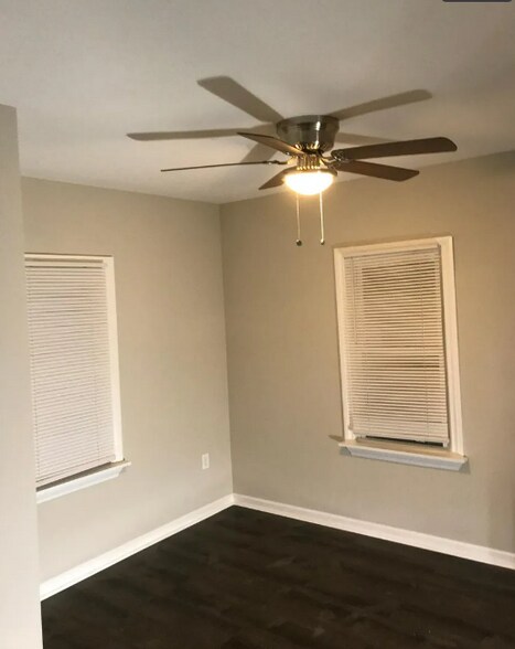 Building Photo - 636 N Grove Ave