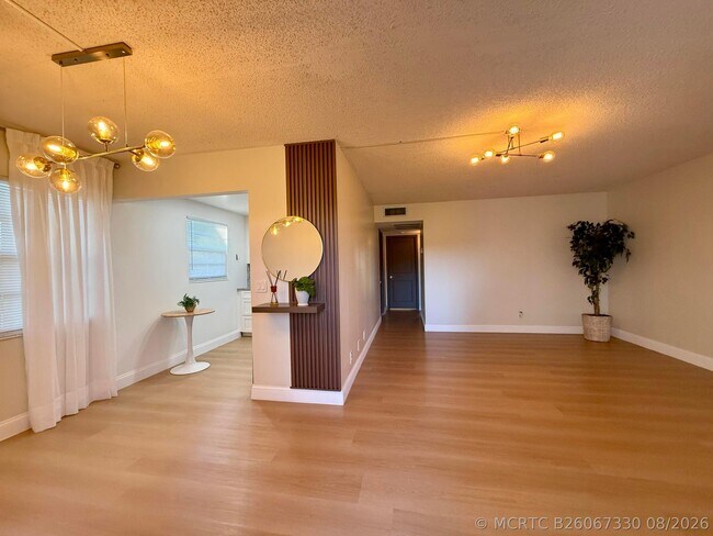 Building Photo - 9774 Glades Rd