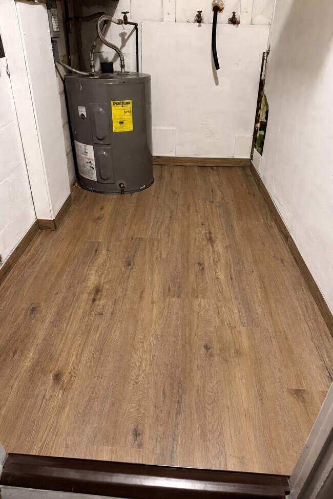 Building Photo - 10495 118th Ave N