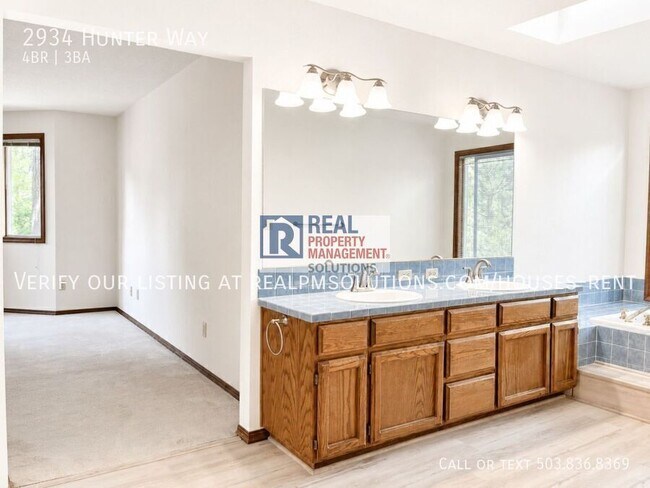 Building Photo - 2934 Hunter Way