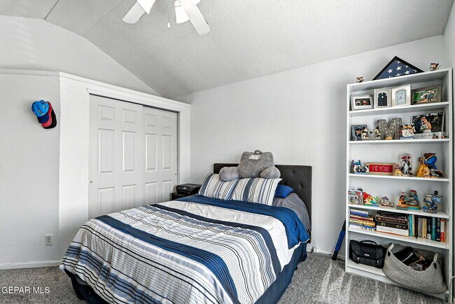 Building Photo - 3712 La Cuesta Dr