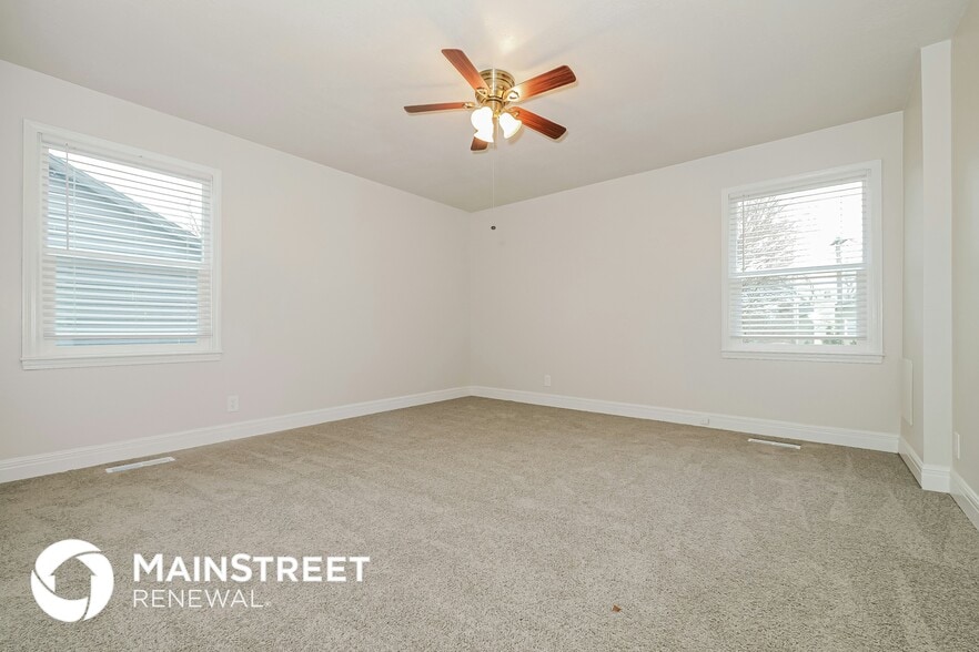 Building Photo - 838 E 125th Terrace