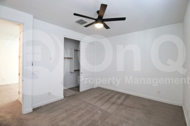 Building Photo - 1158 E Sabino Dr