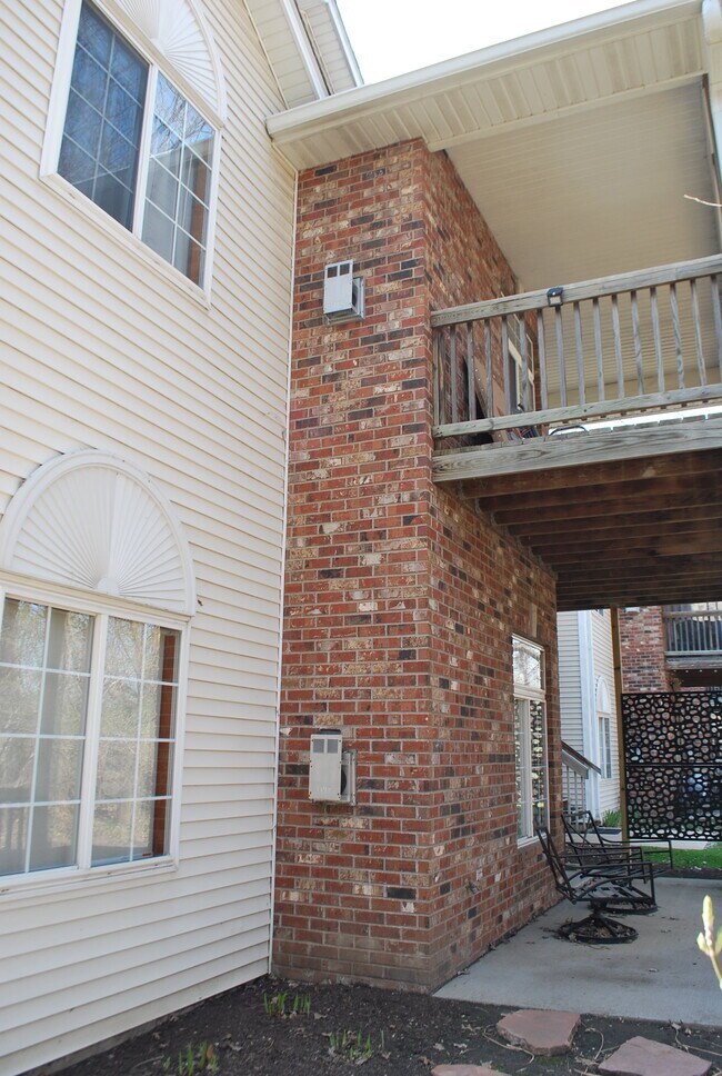 Building Photo - 2463 Patricia Dr