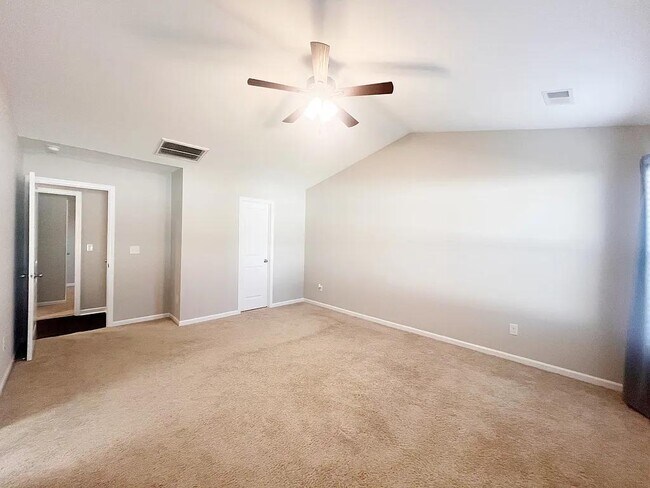 Building Photo - 259 Millen Dr
