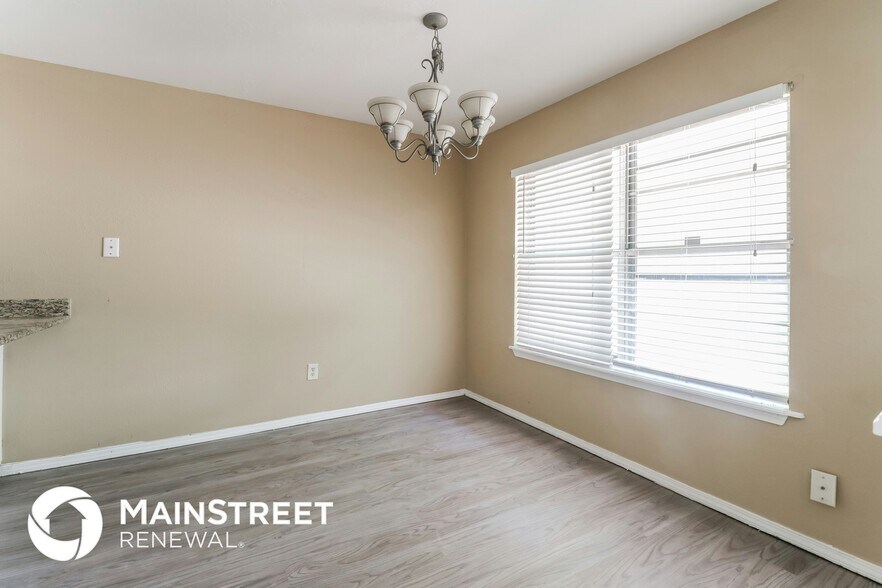 Building Photo - 11520 Bel Air Pl