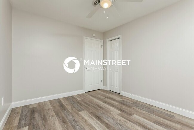 Building Photo - 3 Bedroom Pet-Friendly Home in Mount Dora, FL with Main Street Renewal