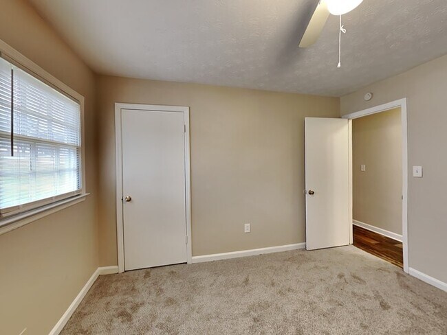 Building Photo - 1811 Wendell Way