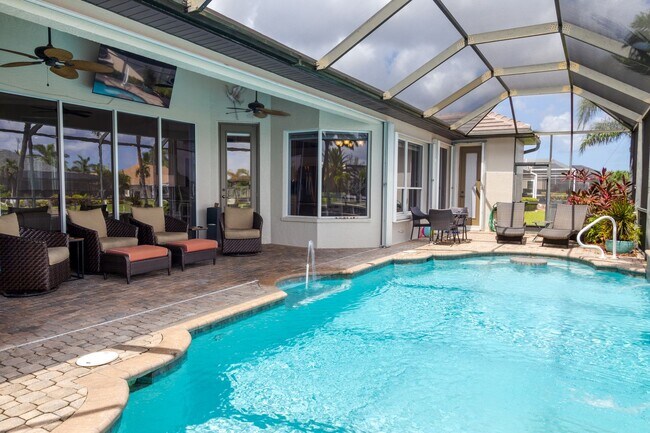 Building Photo - Seabird Villa