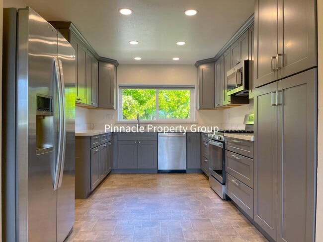 Building Photo - 1651 Matson Dr