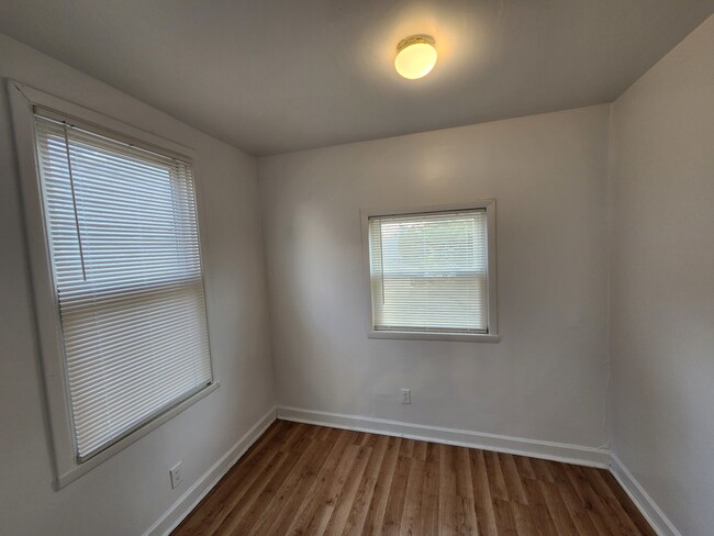 Building Photo - 3714 S Paulina St