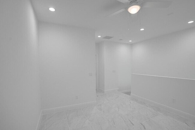 Building Photo - Gorgeous New 3 bedroom 2.5 Townhouse in Deerfield Beach, Sandpiper Pointe (2 Story)
