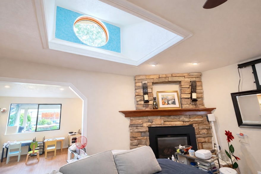 Building Photo - 13099 Meteor Dr