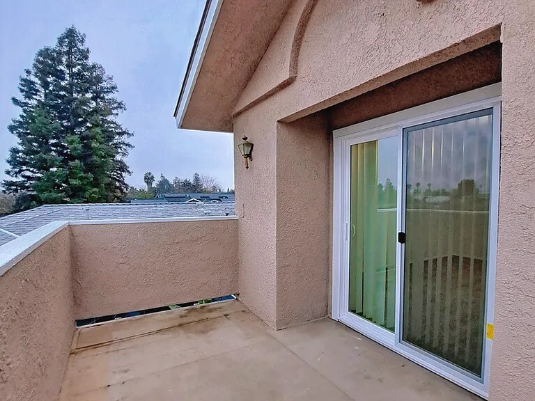 Building Photo - 4109 W Cornell Ave