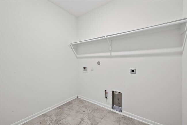Building Photo - 25611 Reign Wayman Ct