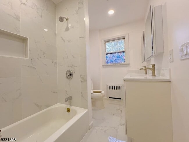 Building Photo - 45 Cypress St