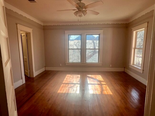 Building Photo - 2115 Johnson St