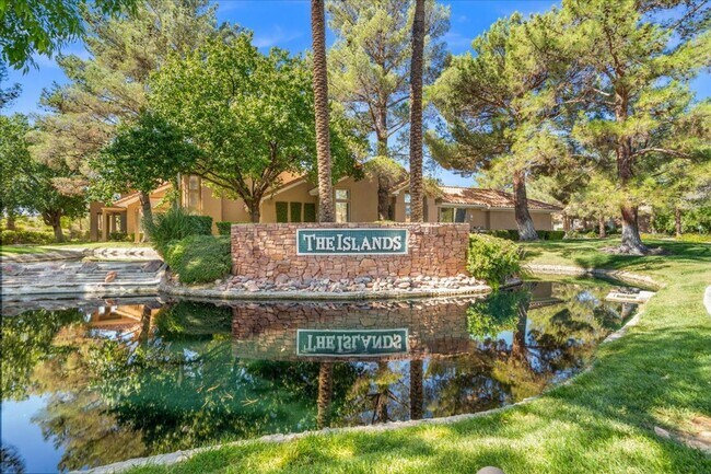 Building Photo - Modern, Elegant Fully Furnished 3 Bedroom Home in Spanish Trails