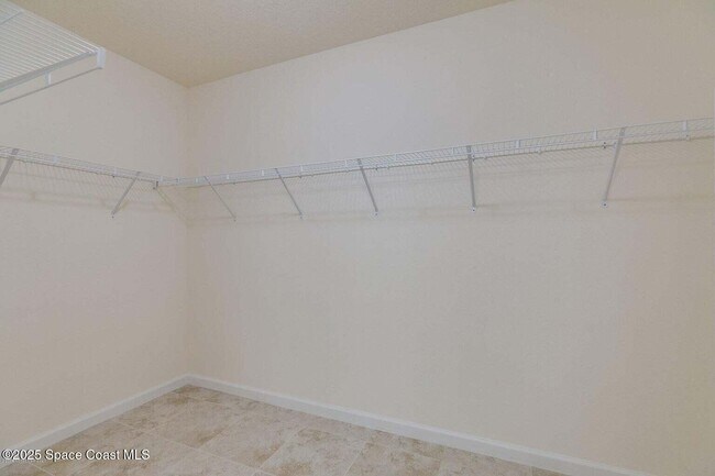 Building Photo - 759 Simeon Dr