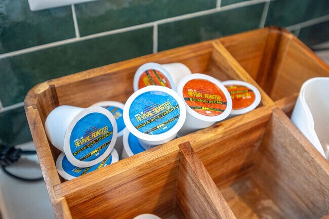 Building Photo - 2019 James St